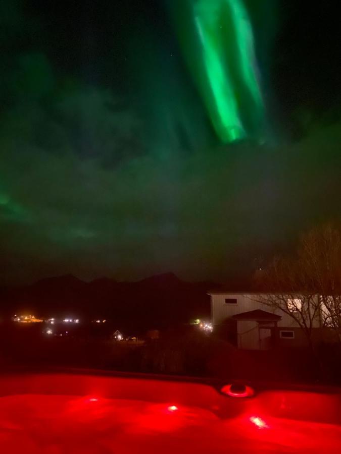 Villa Med Jacuzzi Og Nydelig Utsikt Gravdal  Exteriör bild